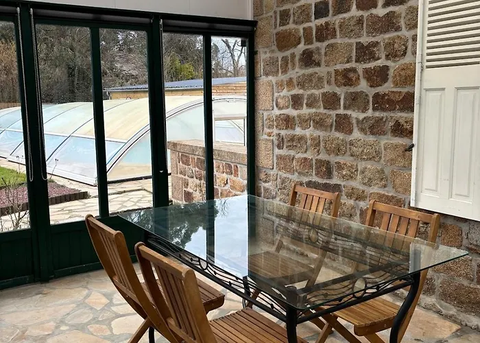 La P'tite Maison De Cerisel Avec Piscine Privée Ducey-Les Cheris